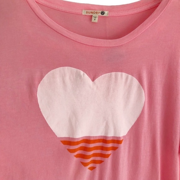 Sundry Heart Design Short Sleeve T-Shirt Pop Peach Size Medium - Picture 2 of 7